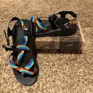 NWT Womens Yellowstone chacos